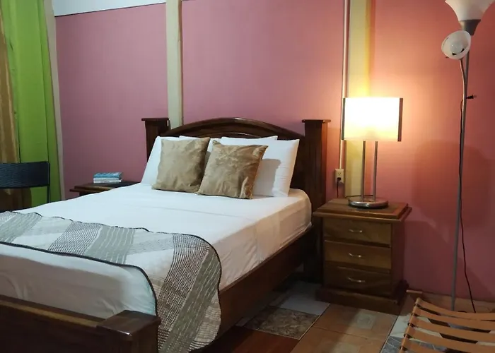 Gabriela, Casa Tucan